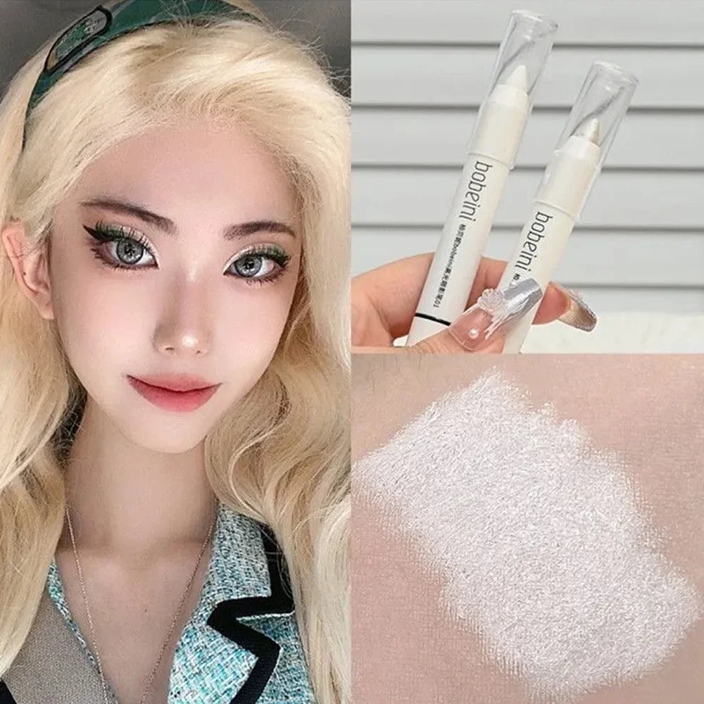 The 3-color highlighter eyeshadow pencil is waterproof and