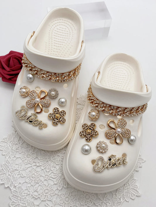 16 fashionable golden double flowers, Queen, rhinestone chain Crocs