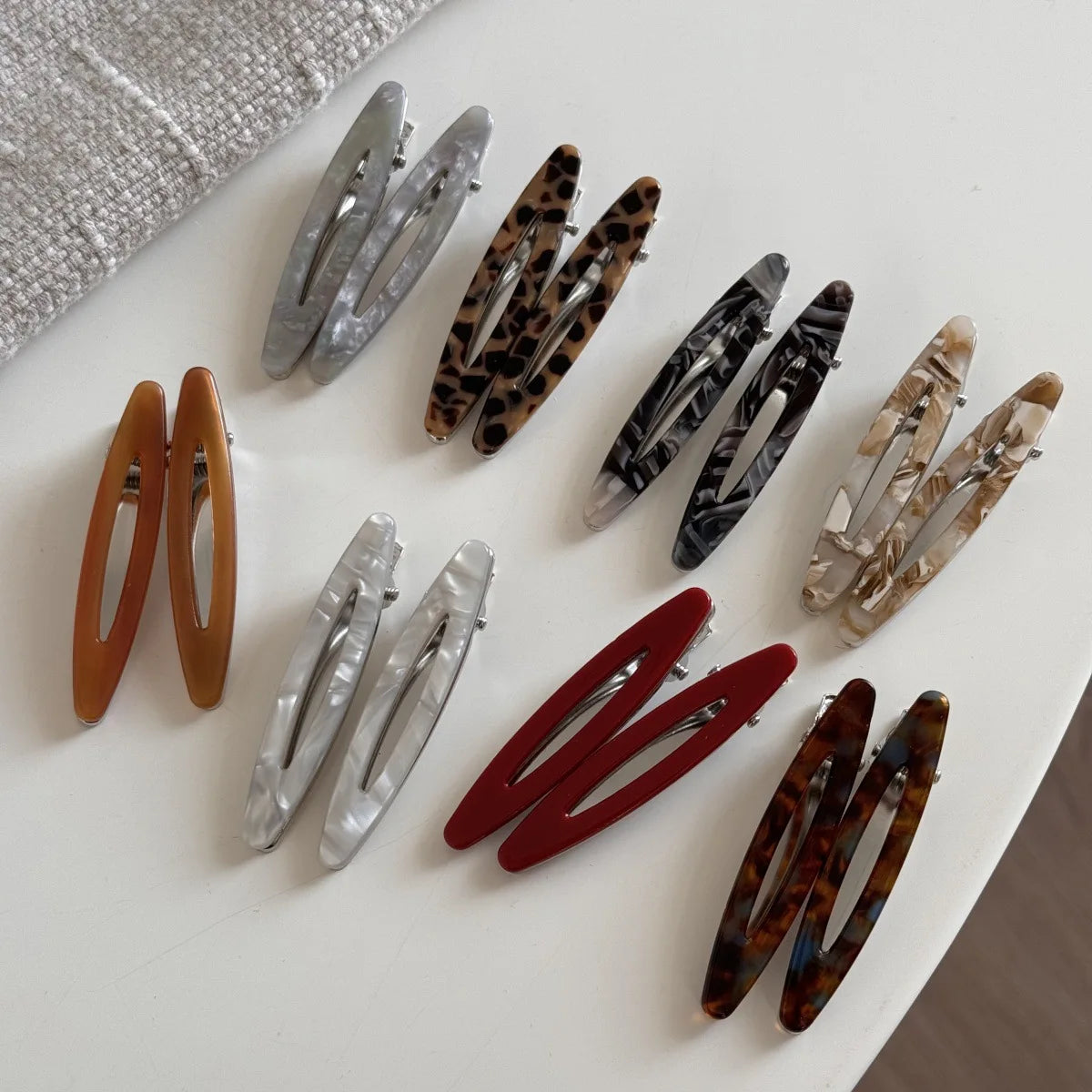 2pcs/set Acetate Hair Clips Hollowed Oval Geometric Barrettes Side