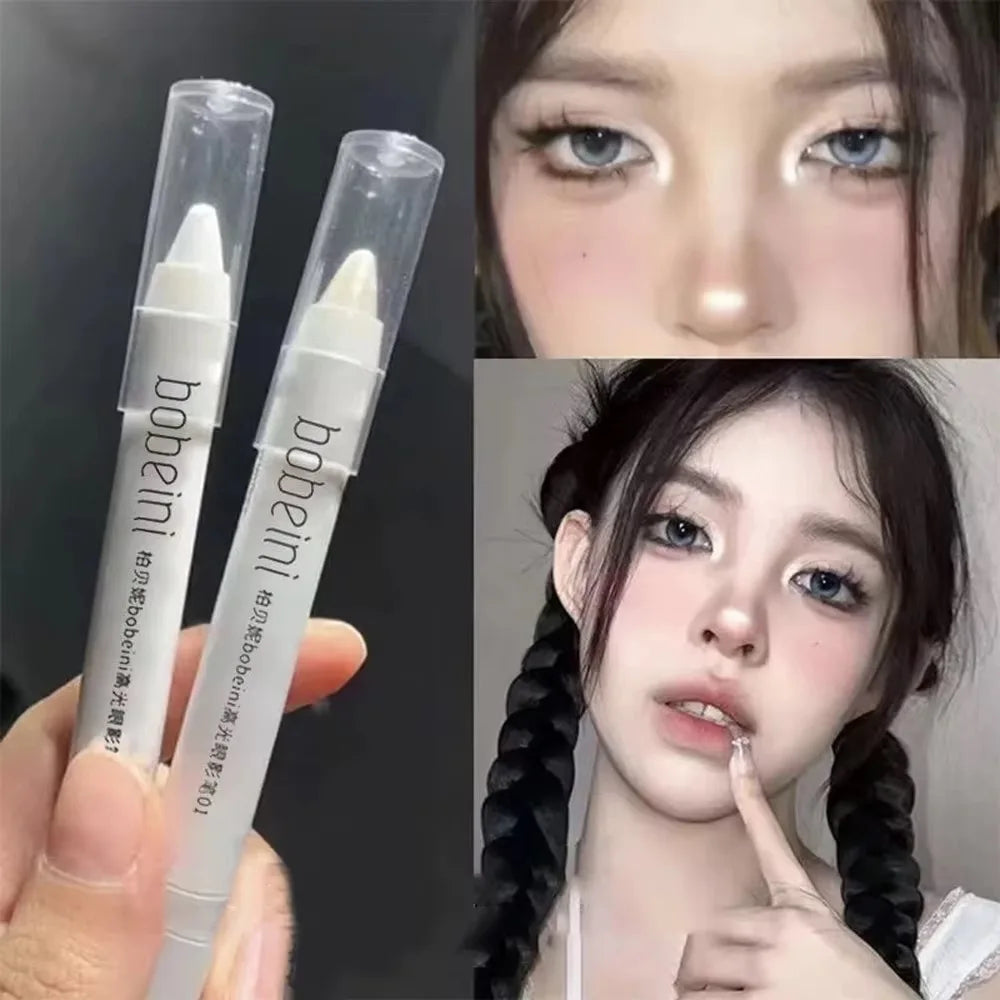 The 3-color highlighter eyeshadow pencil is waterproof and