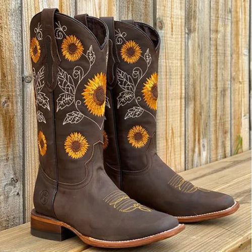 Winter Women Fashion Boots Outdoor Comfort walking shoes Embroidery